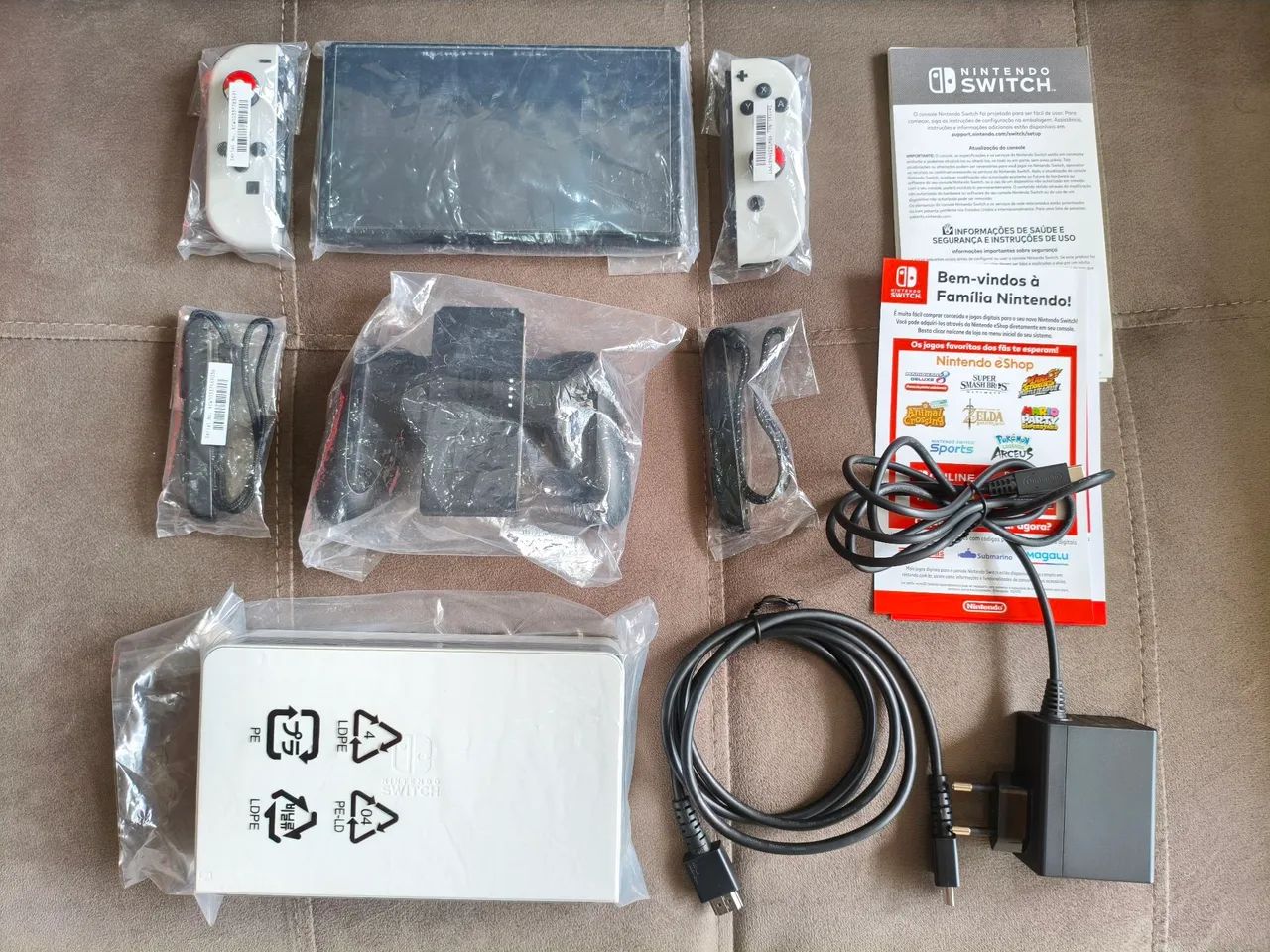 Nintendo Switch OLED 64GB + Cartão MicroSD 256GB + Pro Controller + Acessórios  - Foto 3