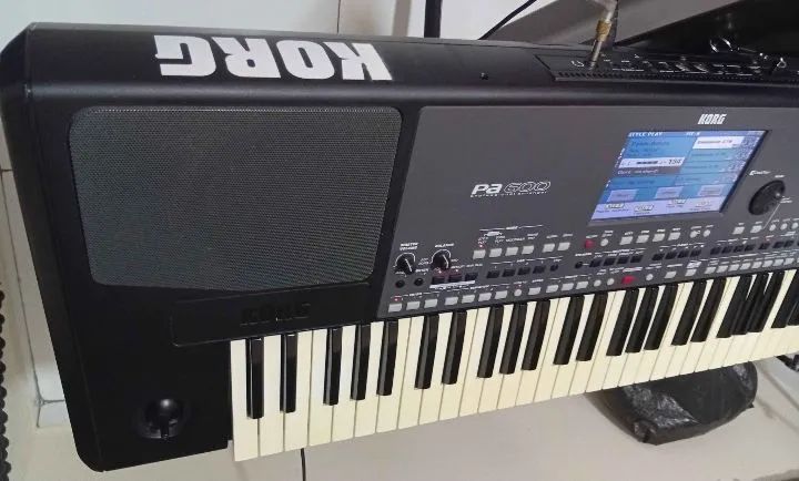 Teclado KORG PA600 - Foto 2