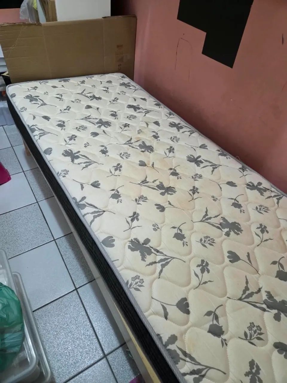 Vendo cama + colchão de solteiro - Foto 5