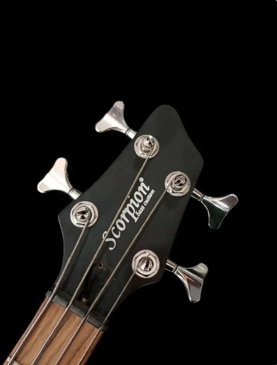 Contrabaixo luthier Scorpion Custom 4 Cordas  - Foto 4