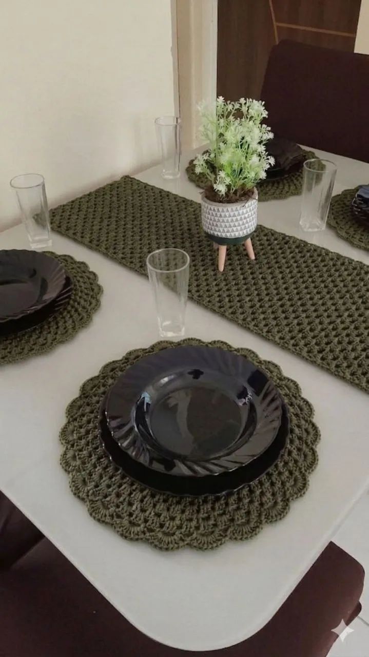Jogo de mesa posta em crochê  - Foto 3