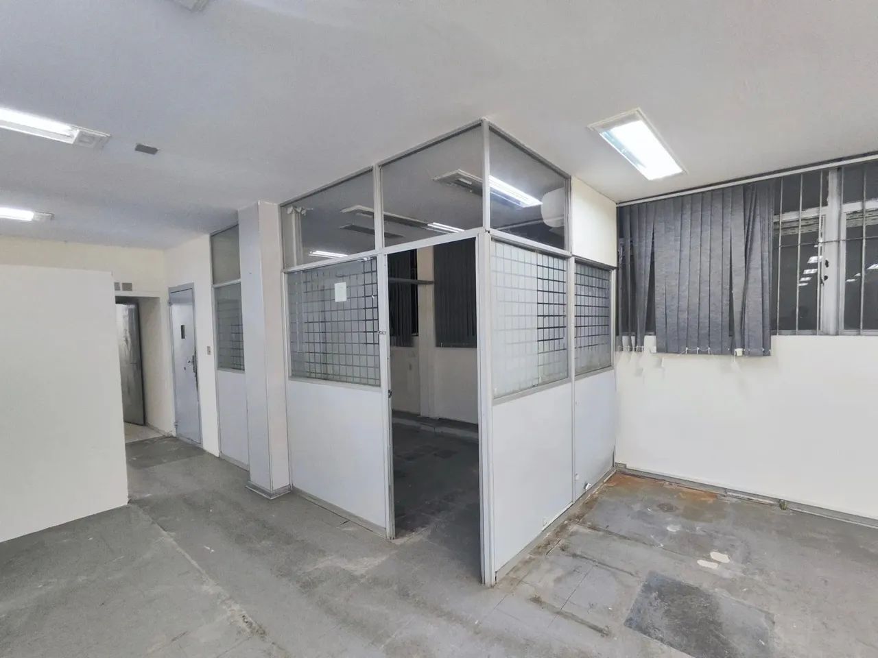 Comercial para vender e alugar em rua pública, PITUBA, Salvador, BA - Foto 11