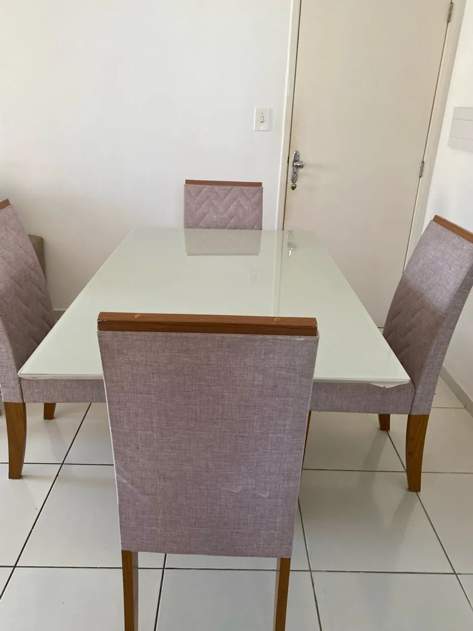 Vendo mesa e sofá 