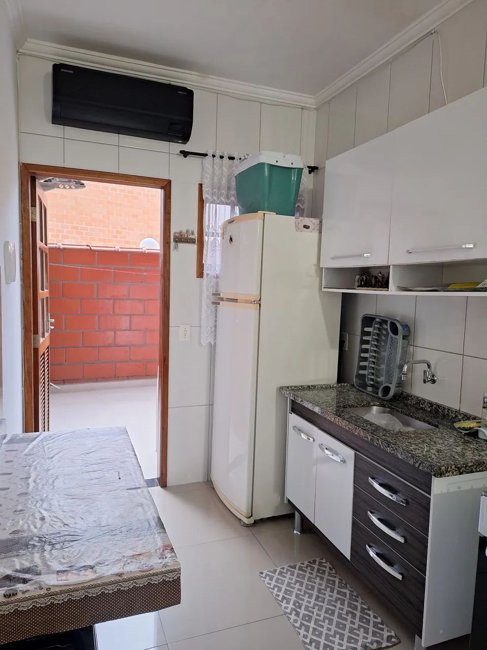 Alugo para Temporada chale na Martin de Sá com piscina e ar condicionado - Foto 3