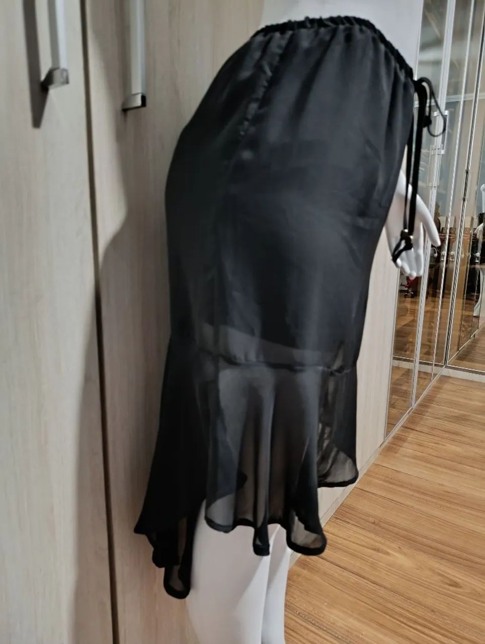 Saia longa preta de tule  - Foto 2