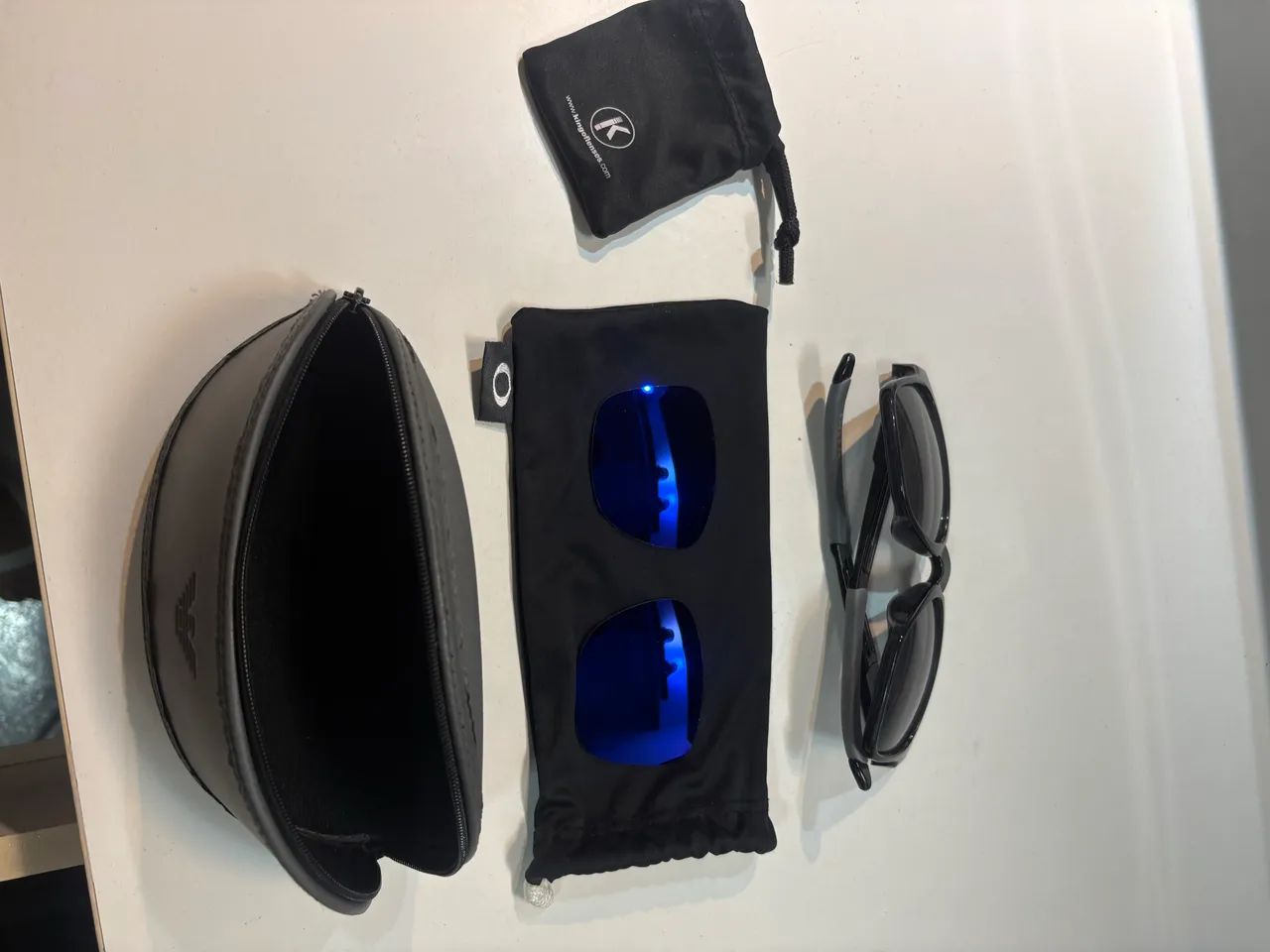 Óculos Oakley Catalyst Original + 2 Lentes - Preto e Azul + Estojo - Foto 2