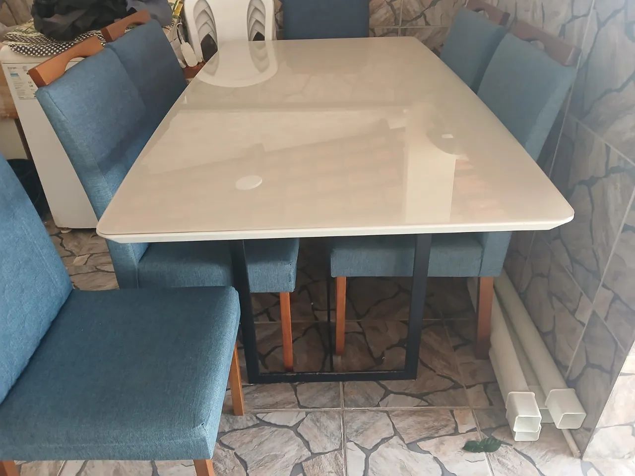 Mesa de jantar com 6 cadeiras 