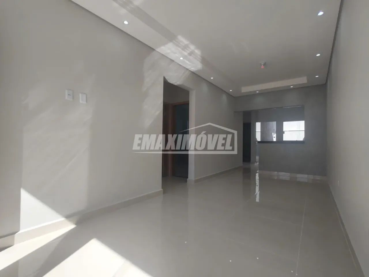 Casa com 3 Quartos, 1 suíte e 2 vagas - Residencial Vila Amato - Foto 4