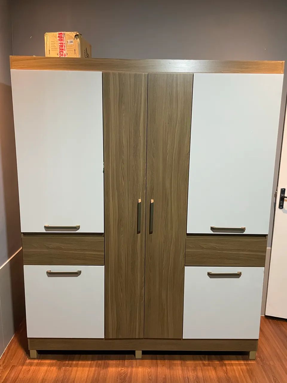 Guarda Roupa 6 Portas 