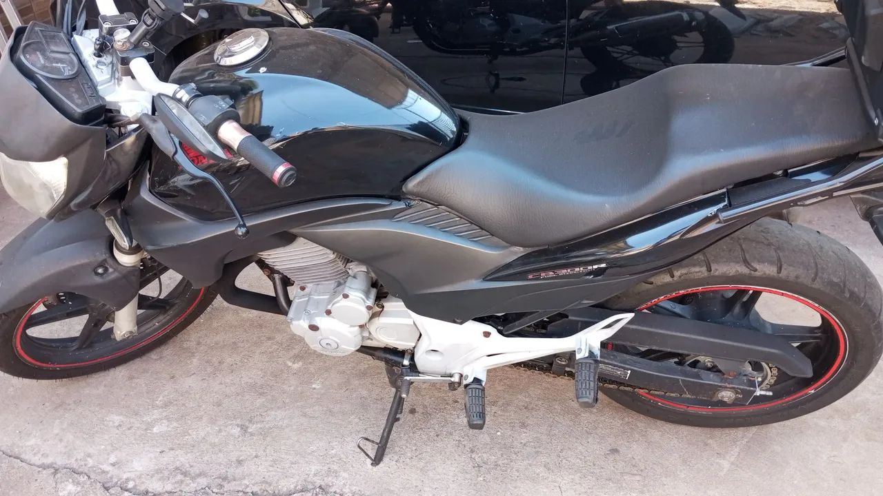MOTO CB300 - Foto 2
