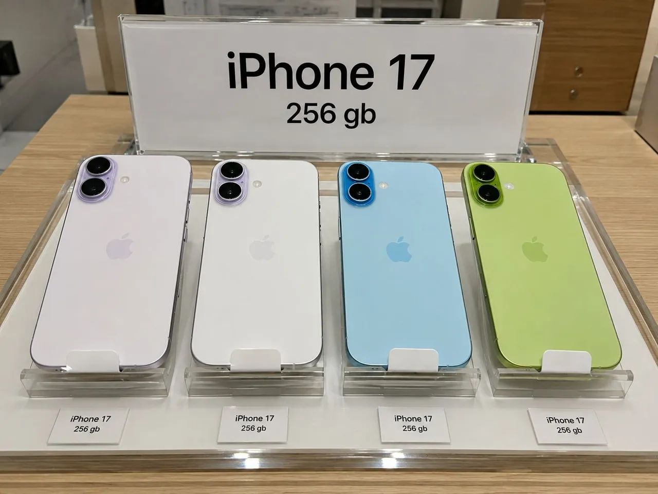 Vende iPhone 17  Normal 