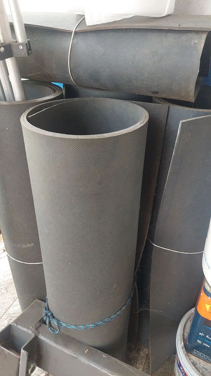 Vende-se tapete de borracha