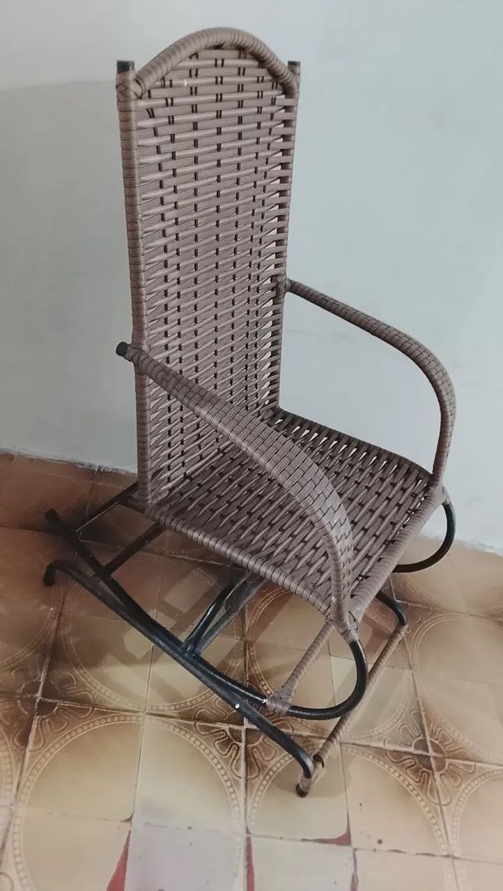 Cadeira de balanço sem avarias 