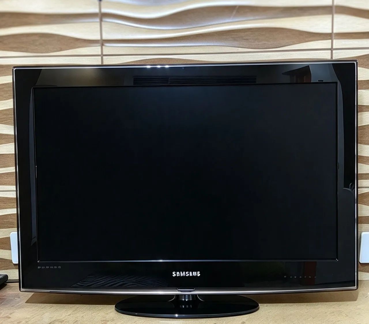 ? TV SAMSUNG 32" ? MODELO LN32B550