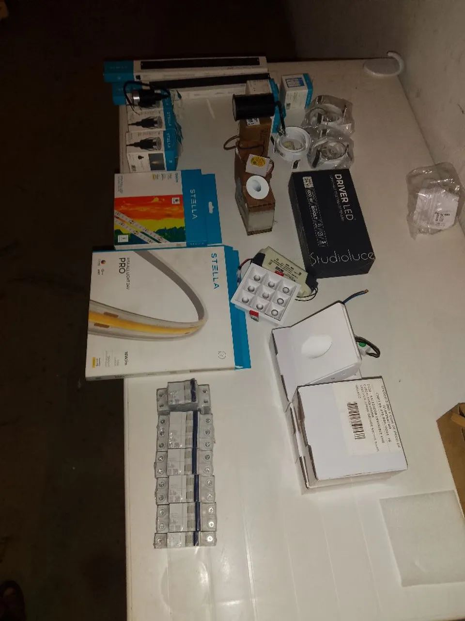 Material de iluminação 