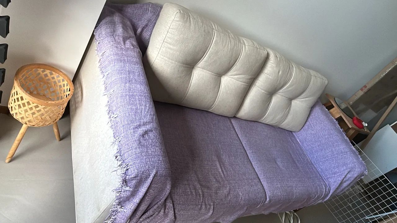 Sofá de linho vendo por 2.400,00 comprado por 3.800,00 - Foto 4