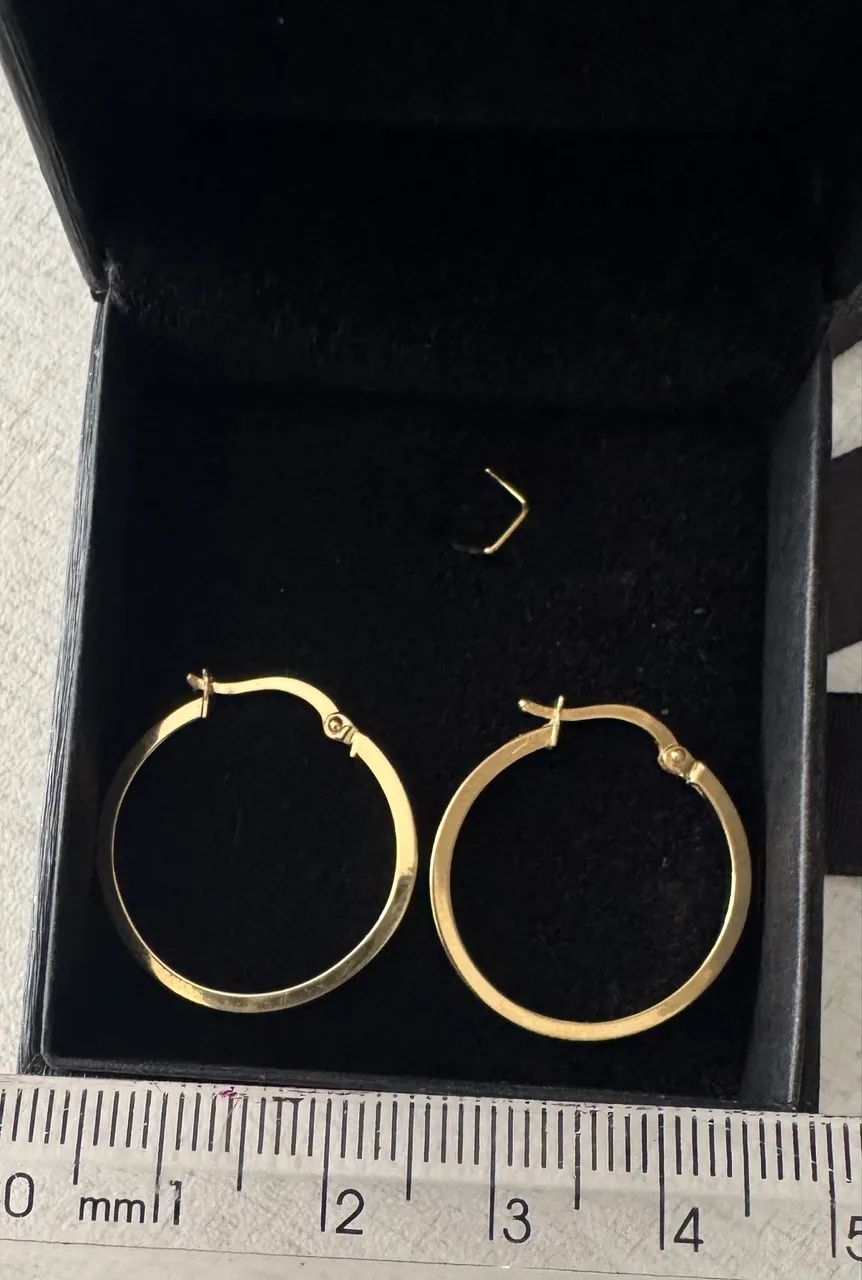 Brinco ouro 18K - argola - 2g - aprox 2,5cm 