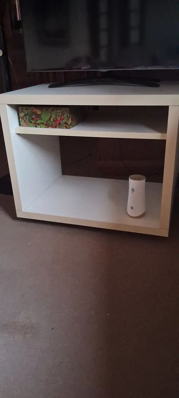 Rack para TV com prateleiras