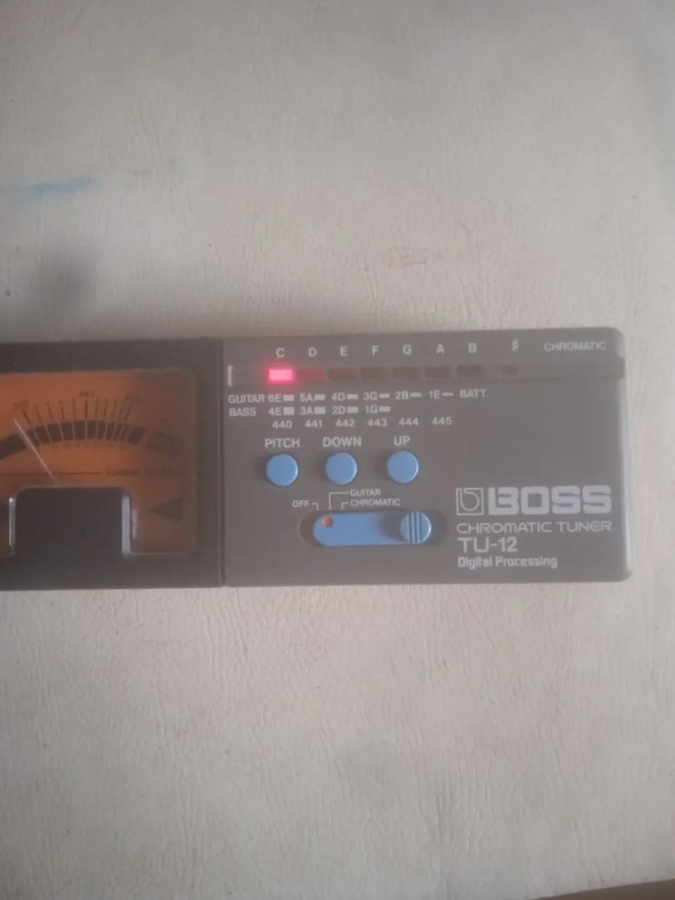 AFINADOR PARA INSTRUMENTOS MÚSICAS BOSS TU-12  - Foto 2