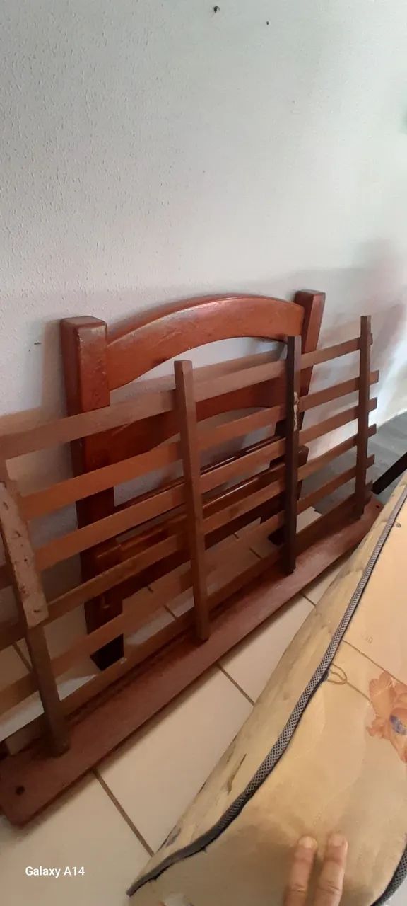Cama solteiro de madeira maciça  - Foto 4
