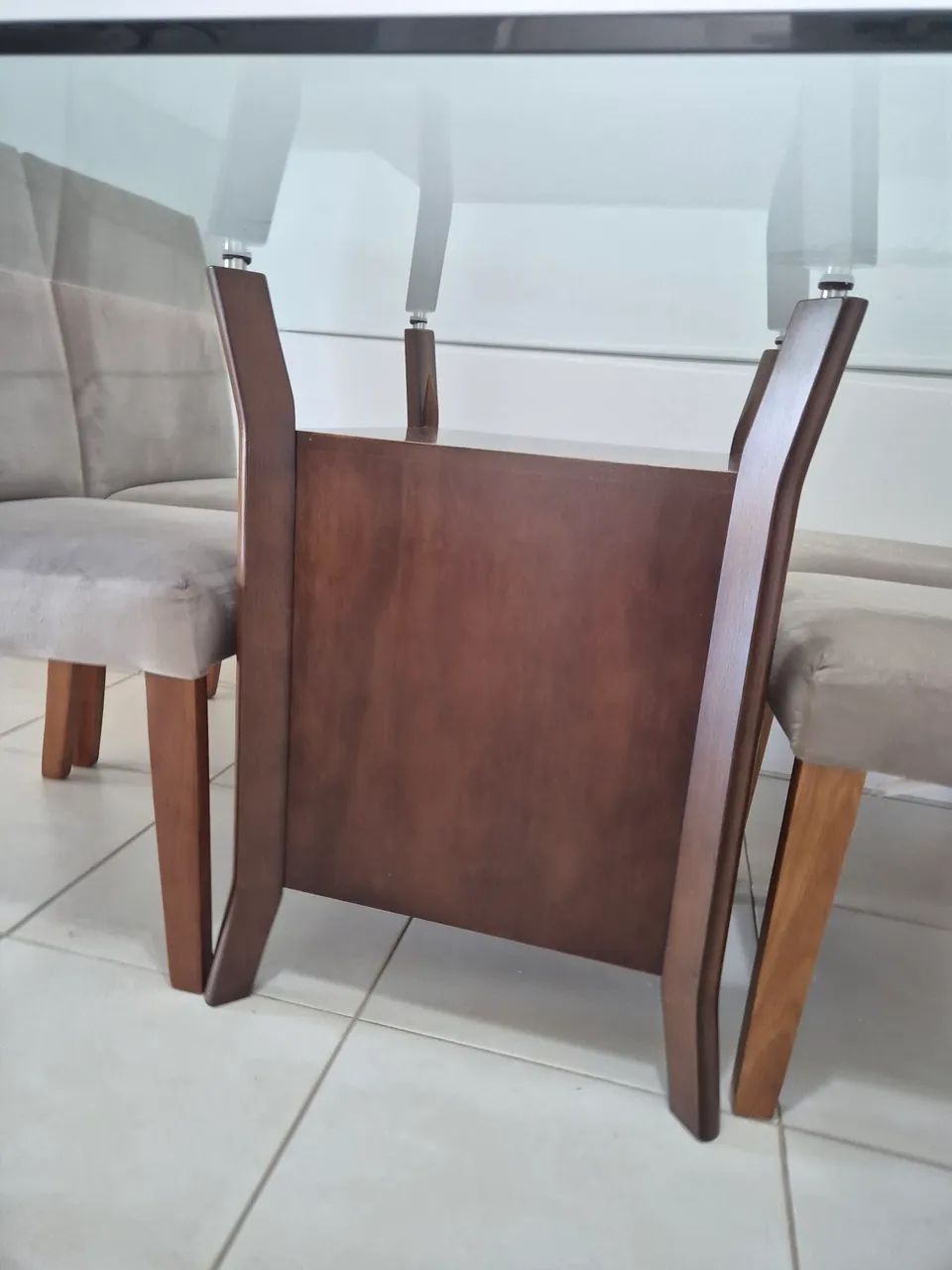 Mesa de madeira de verdade