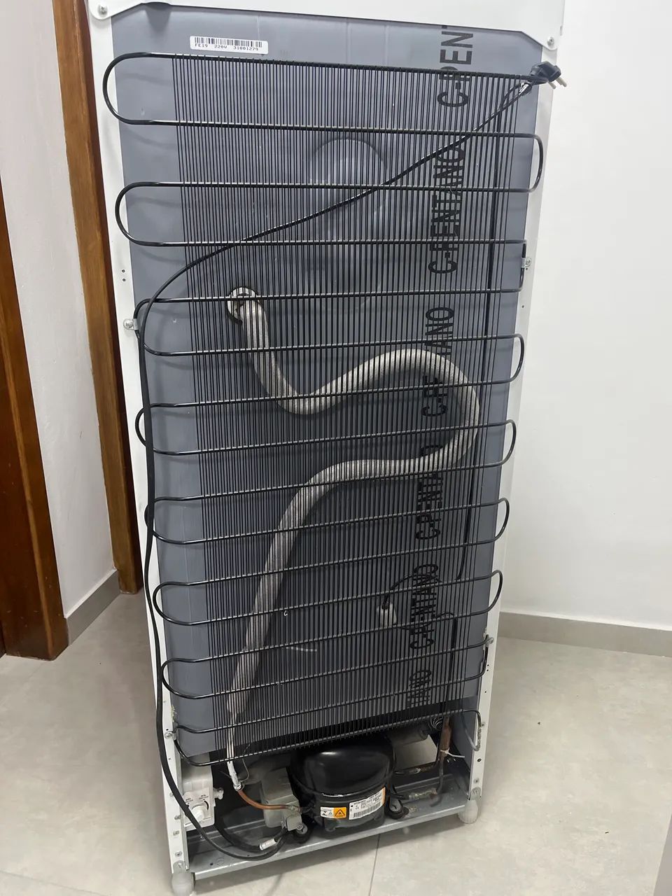 Freezer Vertical Electrolux 162L - Funcionando Perfeitamente - Foto 3