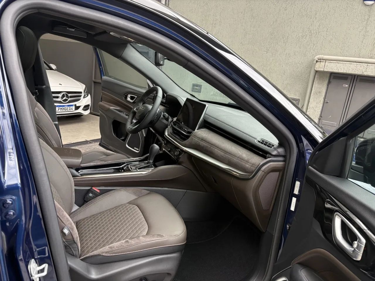 Jeep Commander Overl. 2.2 TD 4x4 Diesel Aut., foto 10 de 10