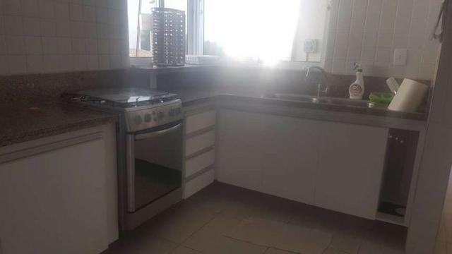 Linda Casa com 315 m², 5 Suítes em Cond. Residêncial de Luxo em Muro Alto - Foto 7