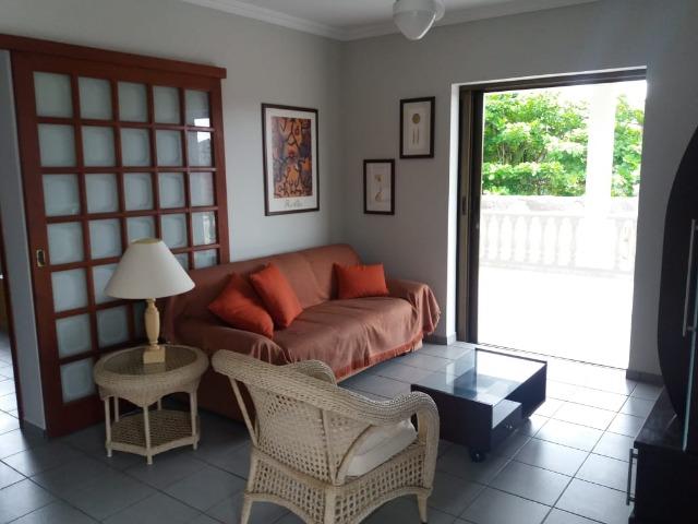 Vendo/Troco Sobrado Litoral (Residencial/Comercial) - Baln. Caravelas - 3 quadras do Mar - Foto 7