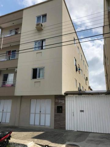 Vendo amplo apartamento com 1 dormitório!!!Aceita Parcelamento direto com proprietário!!!