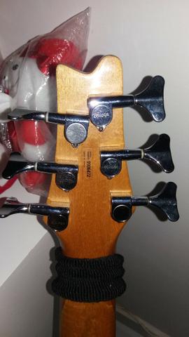 Baixo da condor BC-600