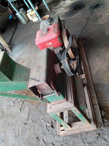 Motor Yanmar B9 com pucadeira e suporte