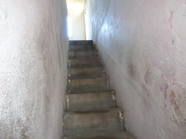 Ótima localização -Casa 2/4, 1º andar ,cobertura, Aceita financiamento Estudamos Proposta - Foto 17