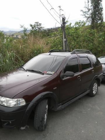 Vendo 9 Mil Nao aceito troca nem rolos dinheiro na mao o carro e seu