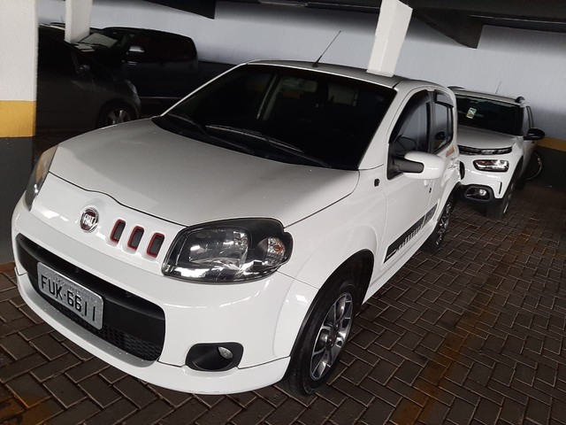 FIAT UNO SPORTING 1.4 2013