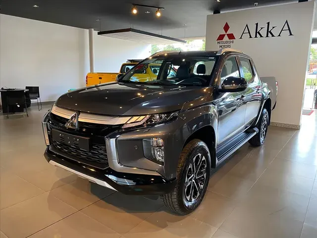 MITSUBISHI L200 TRITON 2.4 16V TURBO DIESEL SPORT HPE-S CD 4P 4X4 AUTOMÁTICO