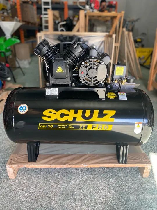 Compressor de Ar 110 Litros 140 Libras Profissional Motor 2Hp - Schulz (Loja)