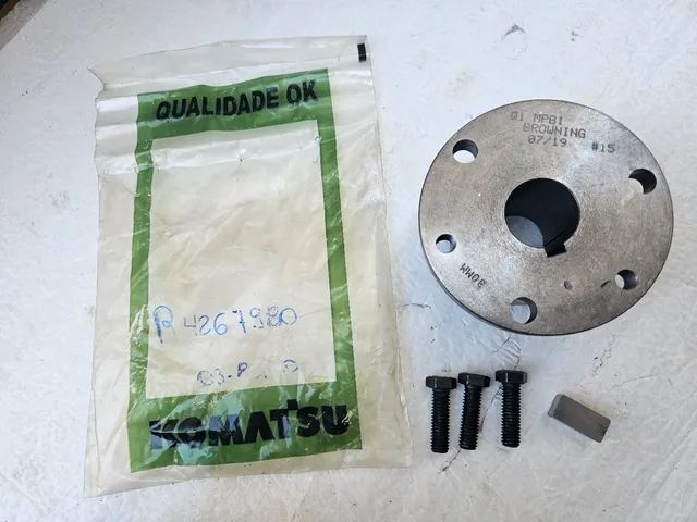 Bucha flange adaptador para equipamentos komatsu novo original - Foto 6