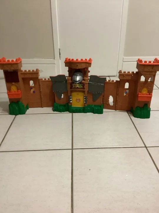 Castelo de Brinquedo infantil PlayMobile - Foto 2