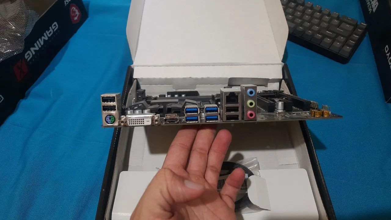 Placa-Mãe Gigabyte B450M DS3H V2 AMD Socket AM4 - Foto 4