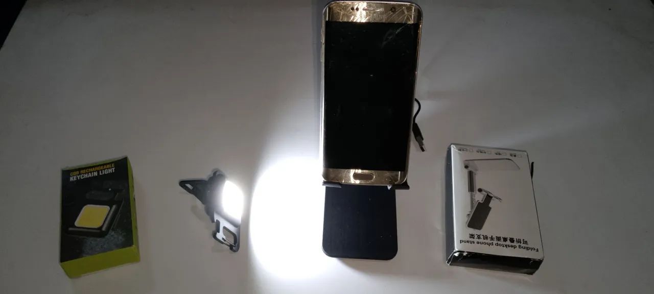 Suporte Celular + Chaveiro Lanterna - Foto 4