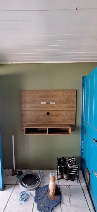 Painel de TV com suporte e nichos novinho! - Foto 2