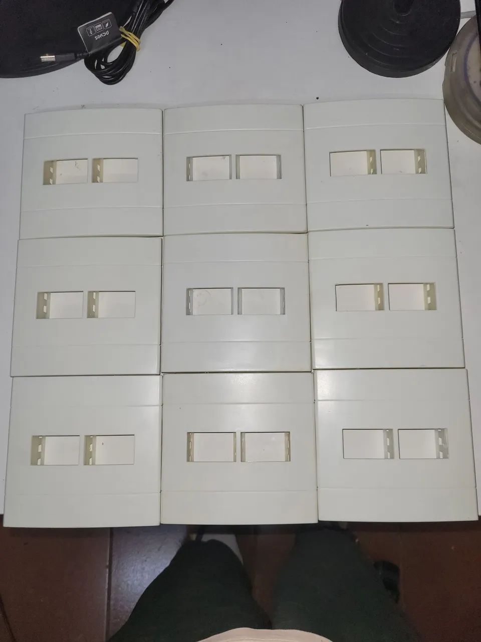 Espelho 4x4 para tomadas e interruptores - Scheneider