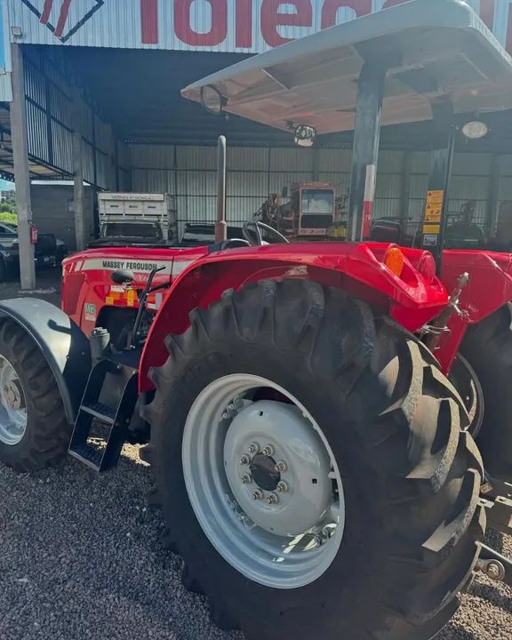 Trator Massey Ferguson - Foto 4