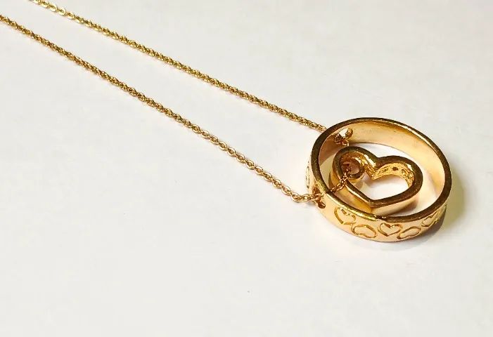 Colar com Pingente de Coração Banhado a Ouro 18K - Amor e Sofisticação