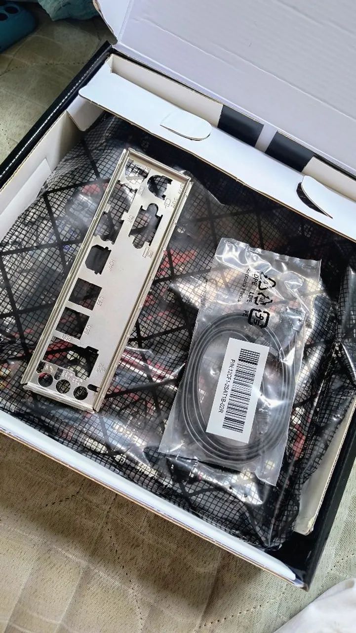 Placa-mãe Gigabyte B450M Gaming DDR4 - Foto 4