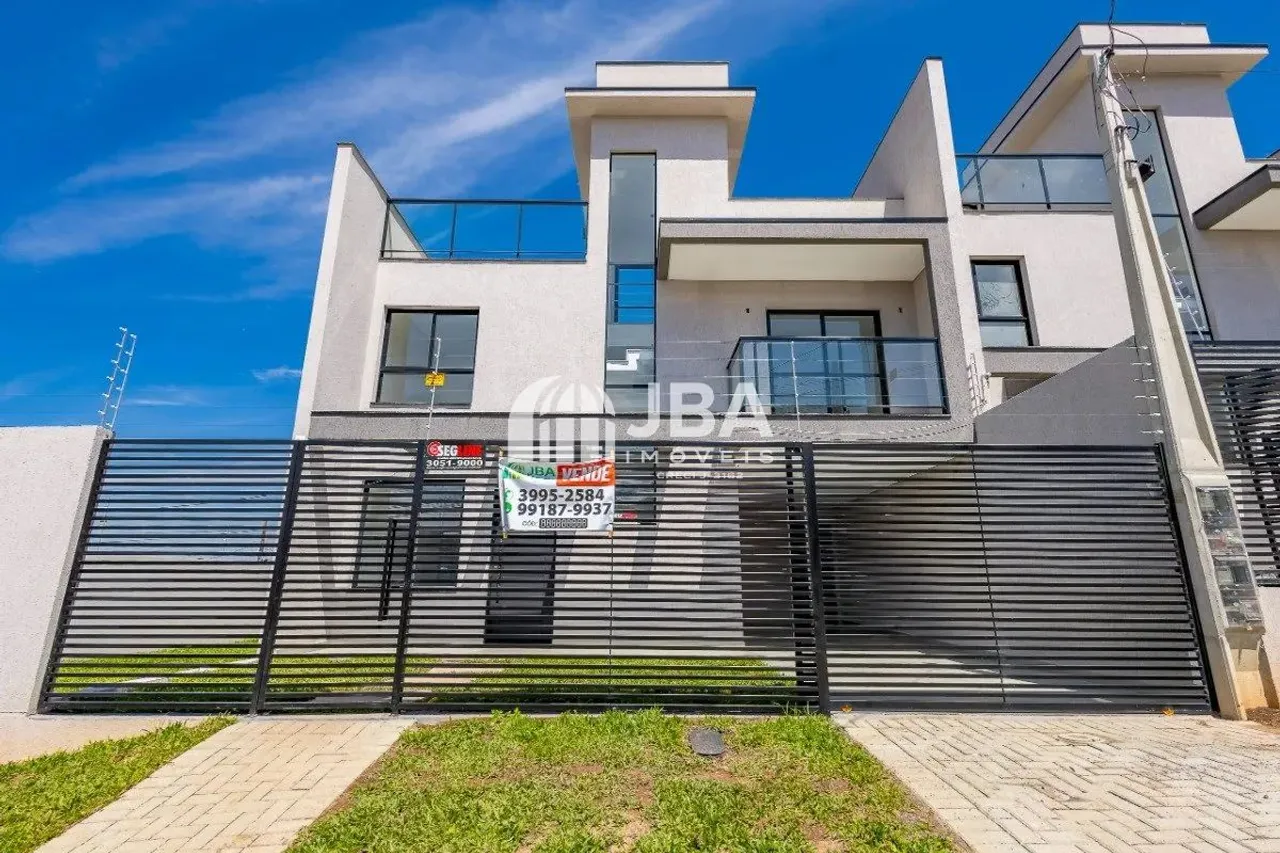 SOBRADOS 3 QUARTOS (1 SUÍTE), COM TERRAÇO!