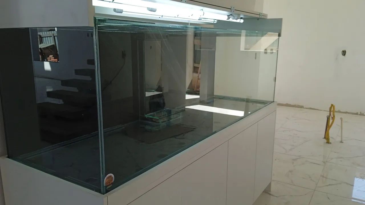 Aquários, móveis,  acessórios. Ração. Sob medida,  Aquários 