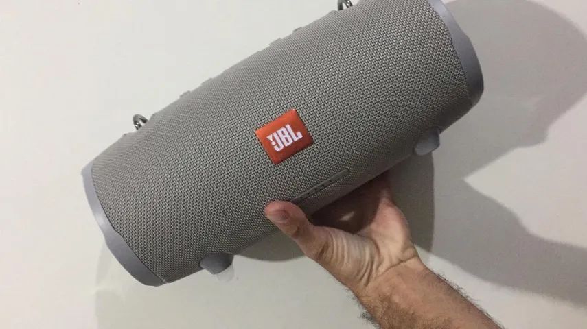 Caixas de som JBL, bluetooth, USB, cartão de memória e auxiliar P2. Caixa JBL Caixinha JBL
