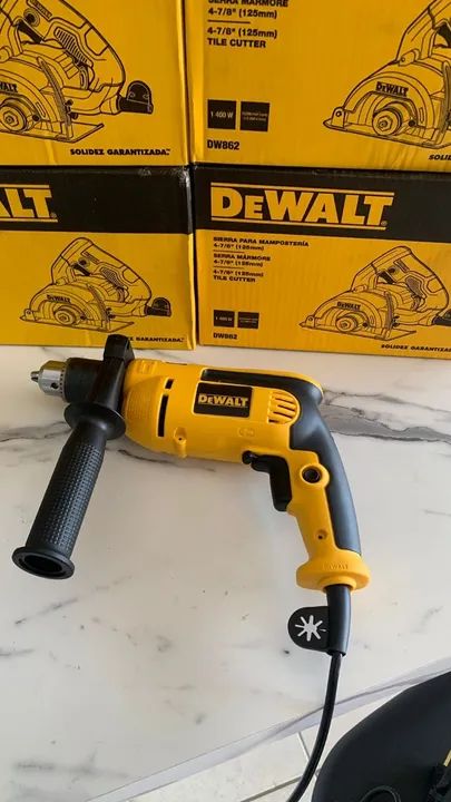 Furadeira de Impacto DeWalt 1/2" 710W 127V - Potência e Durabilidade! - Foto 3